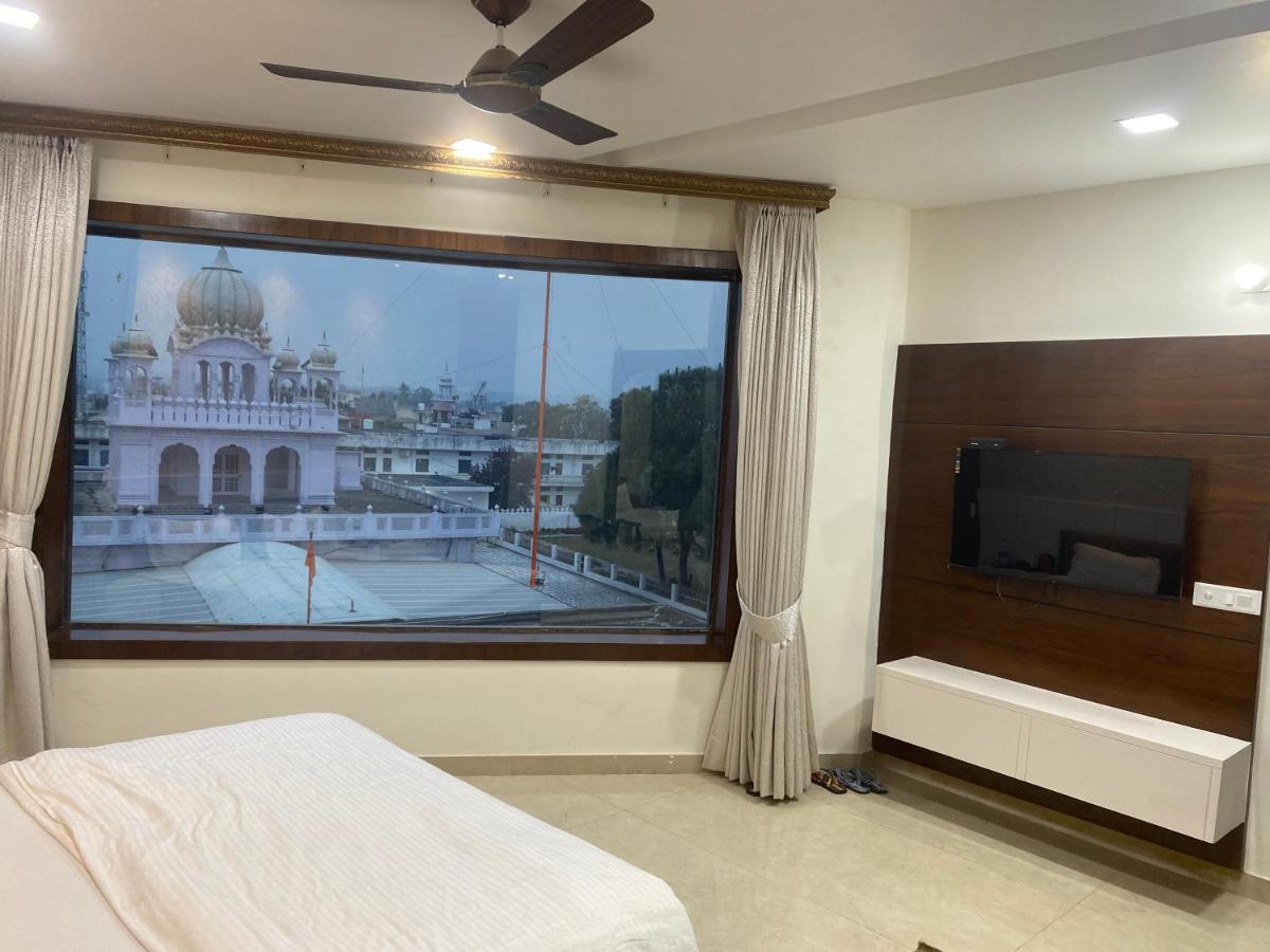 Hotel Temple View Inn Anandpur Sahib ภายนอก รูปภาพ