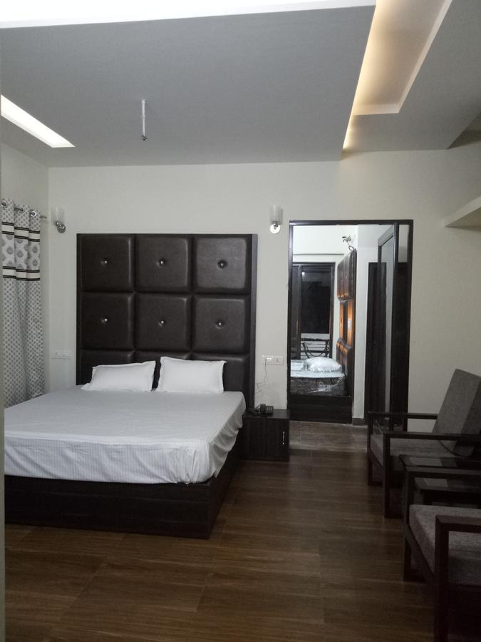 Hotel Temple View Inn Anandpur Sahib ภายนอก รูปภาพ