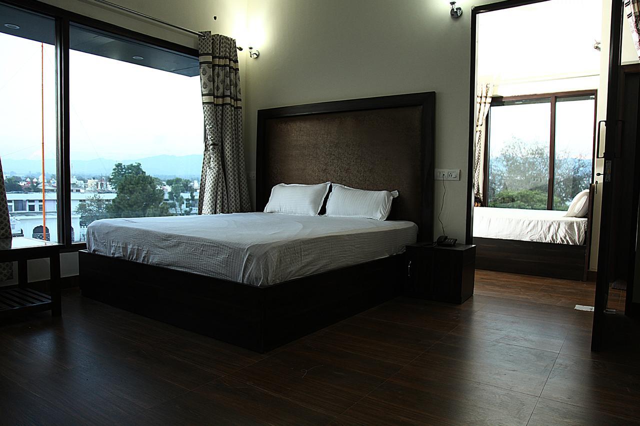 Hotel Temple View Inn Anandpur Sahib ภายนอก รูปภาพ