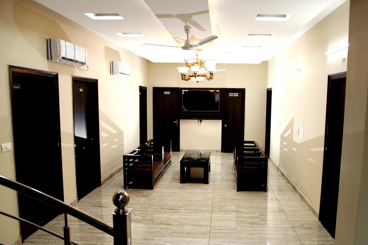 Hotel Temple View Inn Anandpur Sahib ภายนอก รูปภาพ